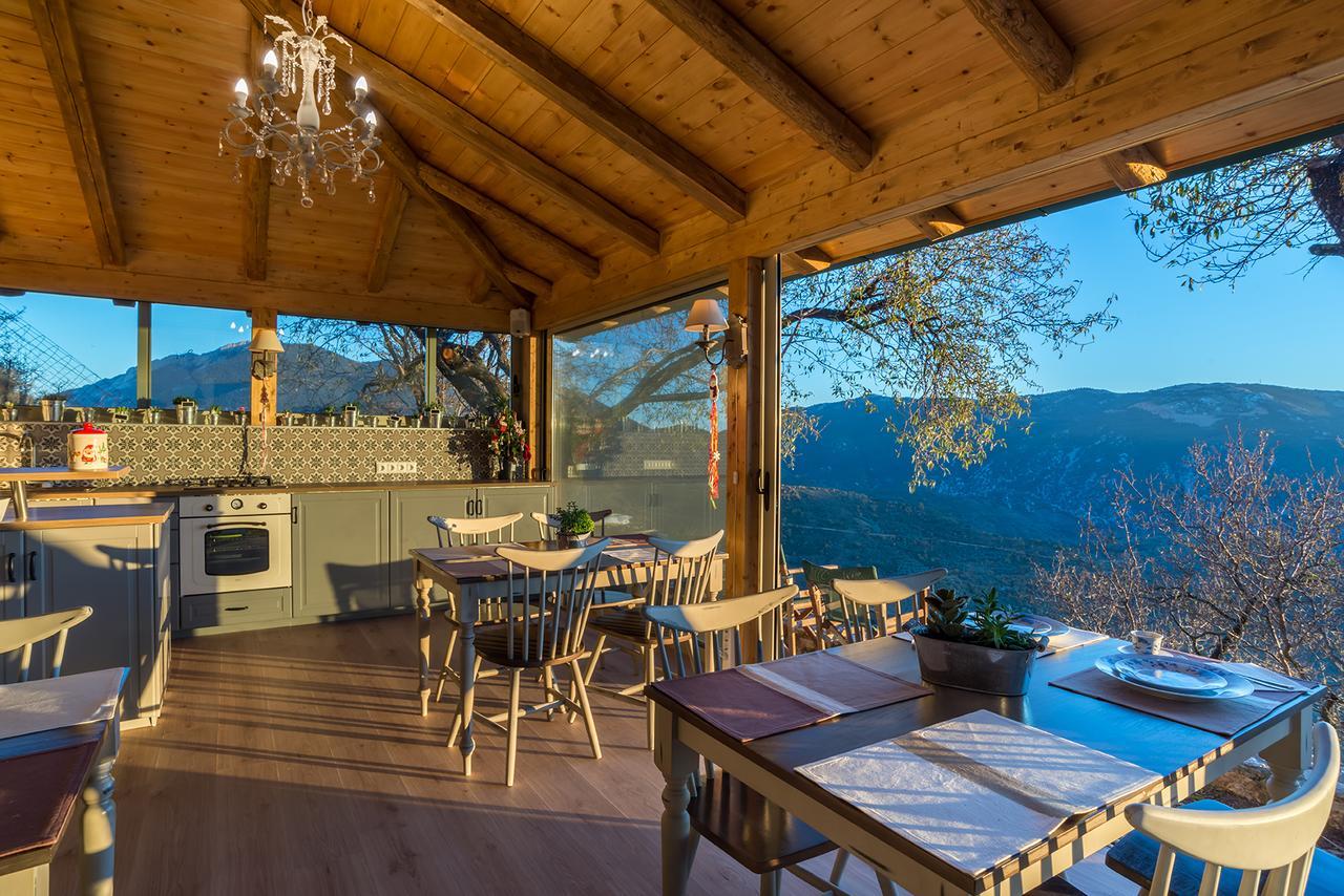 Almondhouse Suites With Fireplace - Adults Only Arachova Exterior foto